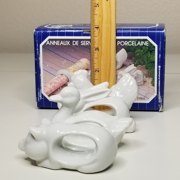 VINTAGE 1984 White Porcelain Animals Country Farmhouse Set 4 Napkin Ring Holders - Picture 6 of 9